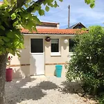 Maison Paisible Pres De La Plage, 5 Pers, Jardin, Animaux Bienvenus - Fr-1-706-7