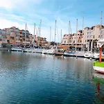 Escale A Gruissan Au Coeur De La Marina