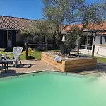 Cottage La Dune Avec Piscine Les Cigales Du Bassin A Gujan-Mestras