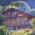 Chalet Champ De La Lune