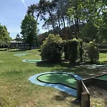 Village Vacances Aux Villages Sous Les Pins