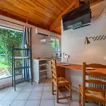 Appartements Tout Equipes Climatises Piscine Et Jardin