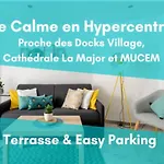 Hypercentre Joliette, Port Maritime, Docks Village