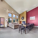 75 Corinthian 3Br 3Ba Spacious Layout, Private Garage Townhouse
