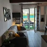 Maison Duplex Avec Jardin 200 Metres Du Quartier Naturiste