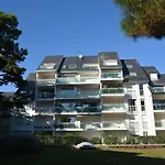 Appartement 2 Pieces Avec Terrasse, Garage, Et Ascenseur, Jusqu'A 4 Couchages - La Baule Centre - Fr-1-245-124
