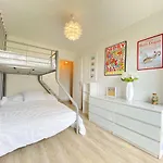 Appartement 2 Pieces Avec Terrasse, Garage, Et Ascenseur, Jusqu'A 4 Couchages - La Baule Centre - Fr-1-245-124