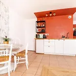 Coquet Appartement Typique Du Panier