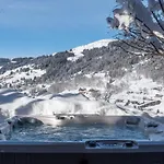 Chalet Lunar