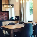 Appartement Chaleureux Et Atypique Avec Jardin A Marseille By Weekome