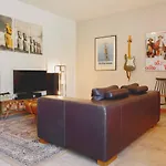 Bel Apt De Standing Et Lumineux A Marseille By Weekome