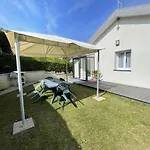Maison Paisible Proche De La Plage Avec Jardin Et Equipements Complets - Fr-1-361-491