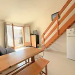 Studio Mezzanine Climatise Avec Piscine, Terrasse, Parking Prive Et Proche Plage - Gruissan - Fr-1-229-861
