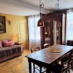 La Maison Des Lumieres