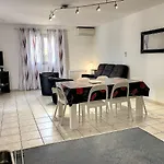 Maison De Plain-Pied Avec Jardin, Clim, 3 Chambres Et Parking Pres Du Bassin De Thau - Fr-1-604-19