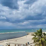 La Cigale De Mer A 100 M De La Plage Et Du Centre Ville Du Grau Du Roi