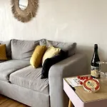 City Break By Melrose