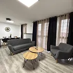 T4 Jolie Vue Avec Jaccuzzi