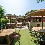 Gite Imagine Roussillon Residence Privee Avec Piscine - 8 Personnes