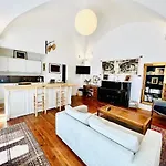 Courbet'S Bachelor Pad