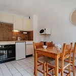 Appartement Cosy A Carnac, 200M De La Plage, Terrasse, Parking, Tv, Animaux Acceptes, Pour 4 Personnes - Fr-1-477-96