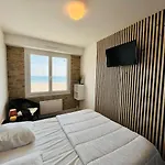 Le Miramar, Face Mer Et Standing