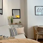Appartement Calme Au Rdc - Plage A 50M - Intra Muros