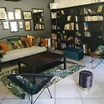 Jolie Maison En Pierre Proche Centre-Ville