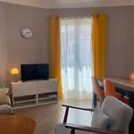 Charmant T3 Lumineux Avec Cuisine Neuve Et Proche Plages A Saint Charles, Biarritz - Fr-1-239-968