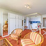 Studio Les Trois Iles-12 By Interhome