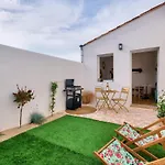 Studio Avec Terrasse A 250 Metres Du Port