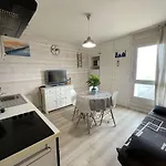 Studio Cabine Moderne, 4 Couchages, A 100M De La Plage Avec Vue Foret A Saint-Jean-De-Monts - Fr-1-224C-582