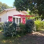 Maisonnette Proche De La Plage