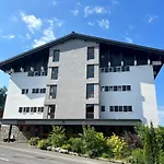 Appartement De Standing Aux Gets - 2 Ch, 6 Couchages, Proche Centre Et Pistes - Fr-1-623-94