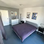 Spacious 68M Apartment Bright And Charming
