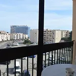 Appartement Climatise 3 Pieces Avec Loggia, Parking Et Parc Collectif, A 400M De La Plage - Fr-1-225D-111