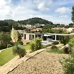 Contemporaine