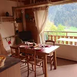 Charmant Appartement Avec Balcon Et Parking A La Clusaz - Fr-1-459-98