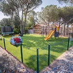 Gite Imagine Roussillon Residence Privee Avec Piscine - 8 Personnes