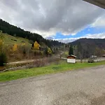 Appartement Avec Terrasse Pour 6 Personnes Proche Pistes A La Clusaz - Fr-1-459-199