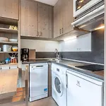 Superbe Studio Renove Avec Balcon, Au Pied Des Pistes, En Plein Coeur De Val-D'Isere - Fr-1-694-299