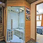 Chalet Familial Aux Menuires, Sauna, Parking, Proche Pistes De Ski - Fr-1-613B-12