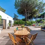 Villa Haut De Gamme 160 M2 Piscine Chfe Et Jacuzzi