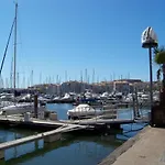 Studio Pour 4 Personnes Proche Du Port Et Des Plages