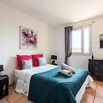 Cassis, Appartement 3 Chambres Avec Terrasse