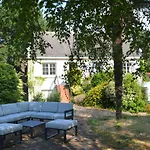 En Famille Piscine Et Grand Jardin Ombrage 
