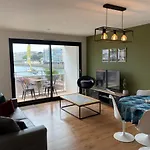 Vue Panoramique Mer Et Chenal Meme De La Chambre 50M2 Refait A Neuf Situation Ideale En Option Garage Ferme Prive
