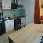 Lacanau Ocean Petite Maison Appartement Au Calme Sous Les Pins 2 A 4 Personnes
