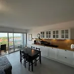Appartement T2 Cabine Avec Parking Securise A 200M De La Plage - Fr-1-388-178