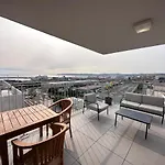 Superbe Appartement En Residence Avec Vue Sur Mer